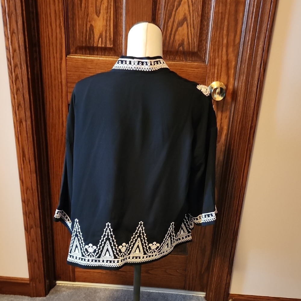 Chico's Black and White Embroidered Blazer with Geometric Patterns - Picture 3 of 4
